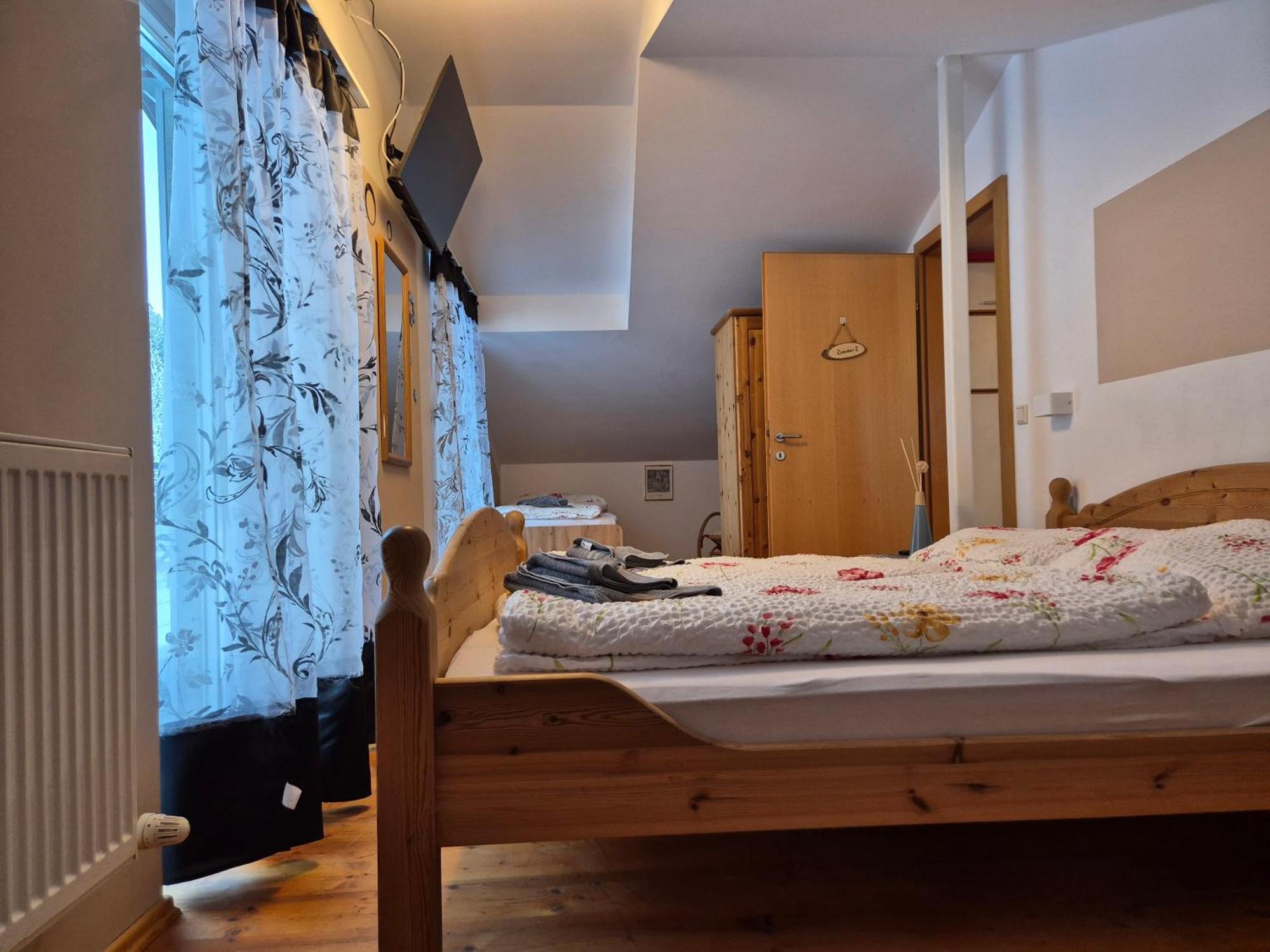 Alfenz Apartment